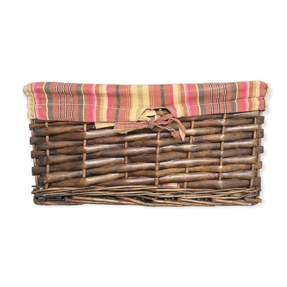 Basket with stripe fabdic lining - Picture 1 of 3